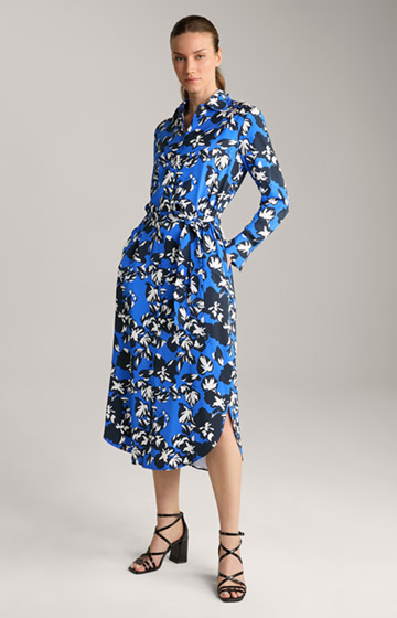 Viskose-Kleid in Blau/Weiß gemustert