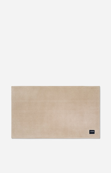 Dywanik łazienkowy w kolorze piasku z linii JOOP! BASIC, 70 × 120 cm